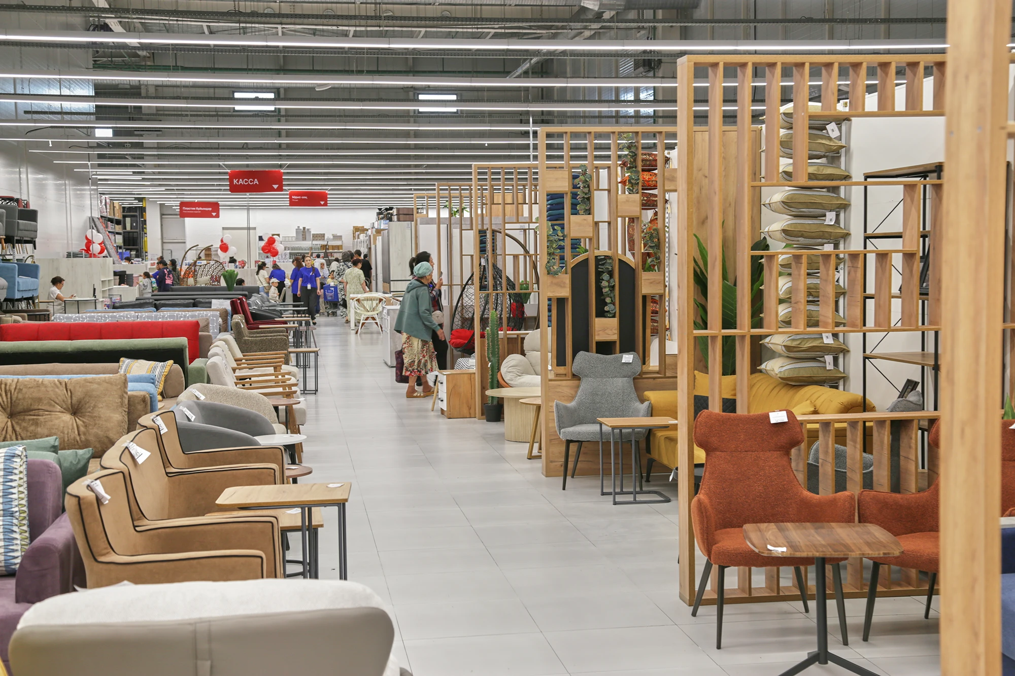 Фотография 25 с открытия магазина ZETA в Aport Mall West