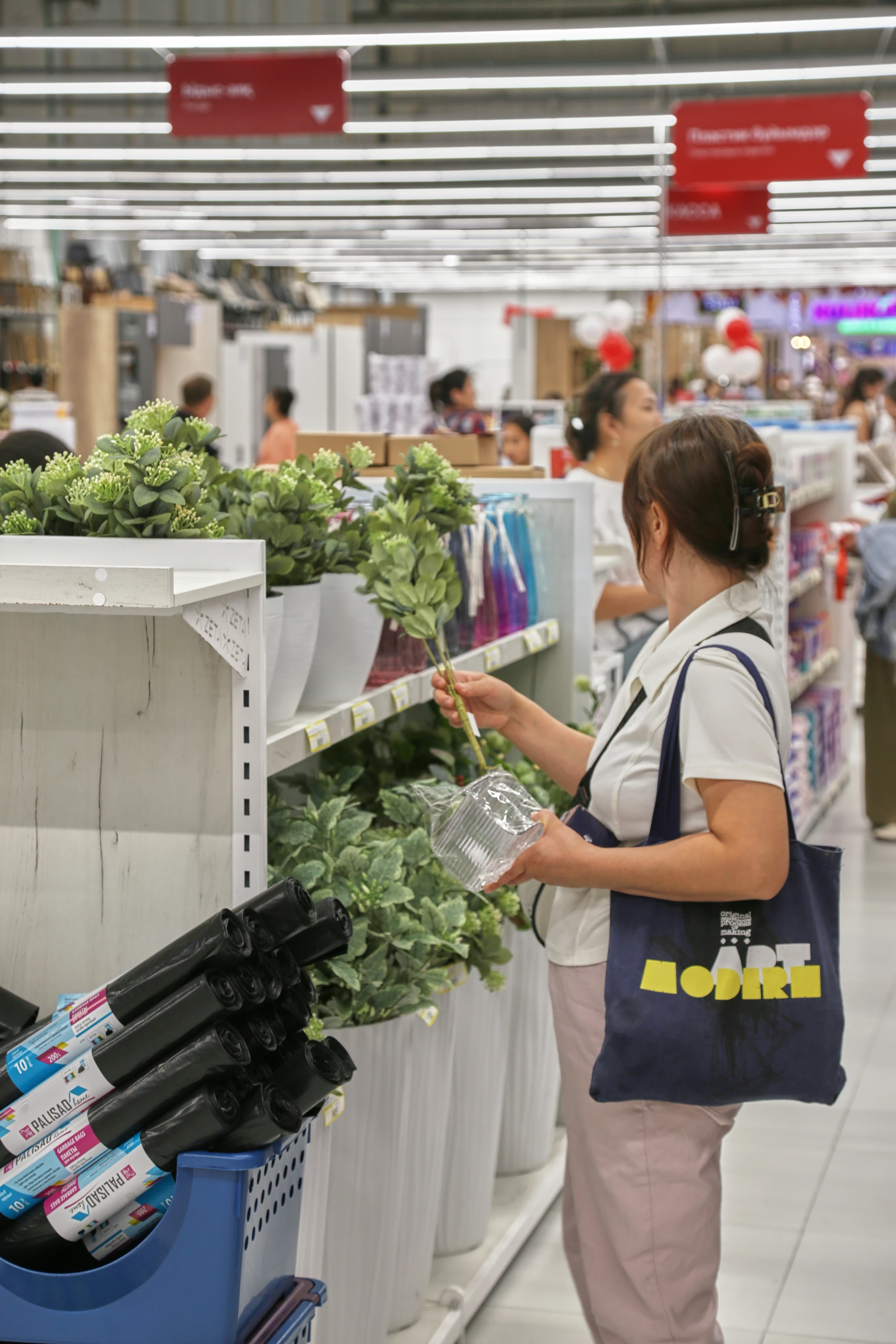 Фотография 30 с открытия магазина ZETA в Aport Mall West