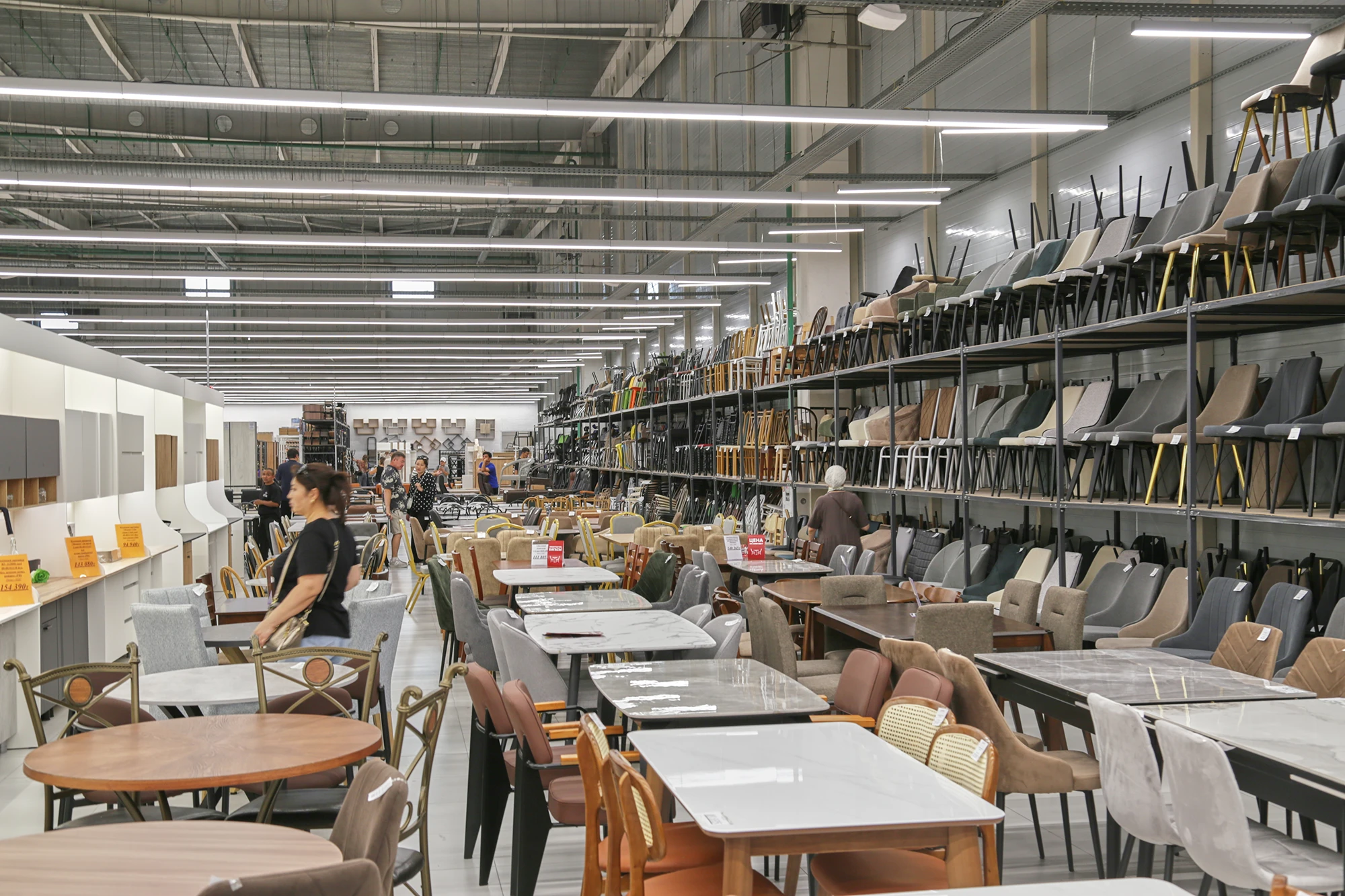 Фотография 33 с открытия магазина ZETA в Aport Mall West